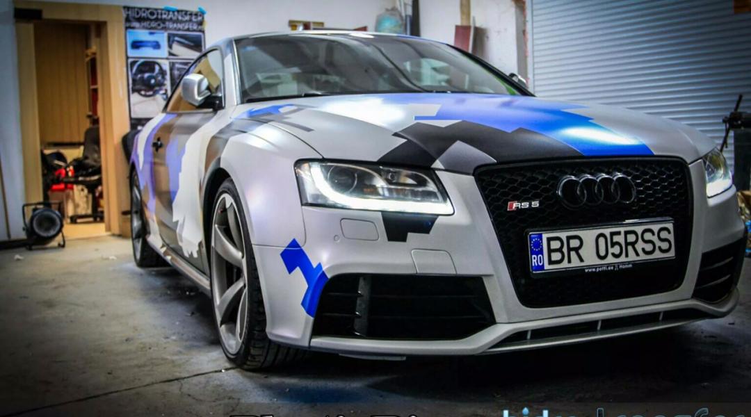 Audi Dipped in Hydro Transfer using Blue Ghost, Violet Ghost, Electric Blue, Black gunmetal. All this using vehicle dip Pearls from Paint with Pearl.