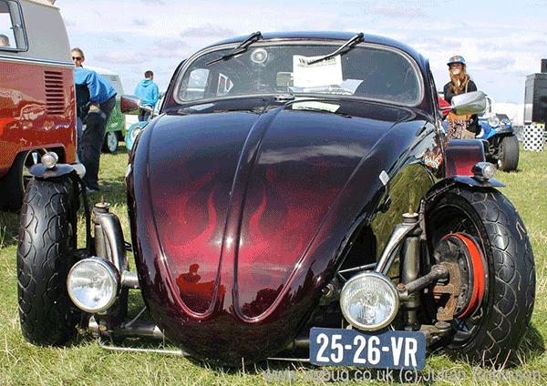 Kevin Salt's SoCal Vw Bug is Painted with Mostly Paint With Pearl products.