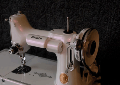 Singer Sewing machine with violet paint ghost pearl