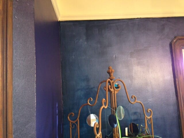 Dining Room Walls painted with Blue to Purple chameleon. Faux Finish.