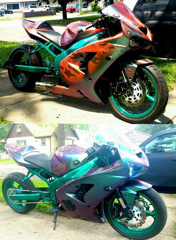 Super-bike painted camouflage, then with thermochromic, then with our Ghost Chameleon.