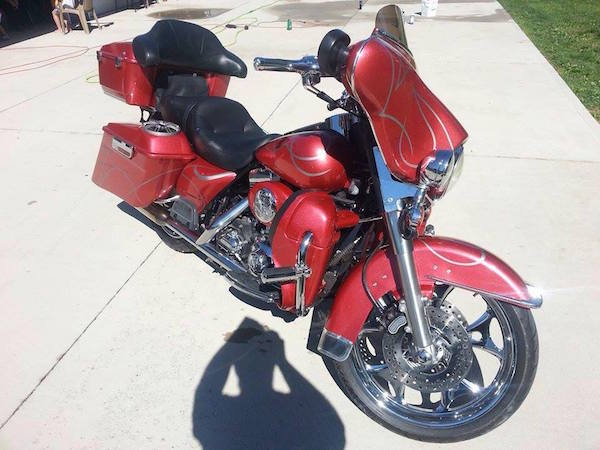 Wine Red kandy Crystal on Electra Glide.